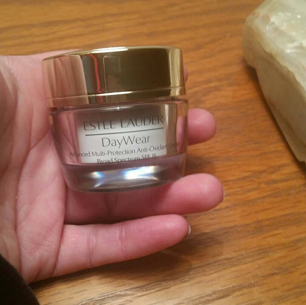 Estee lauder DayWear advanced multiprotection .5oz